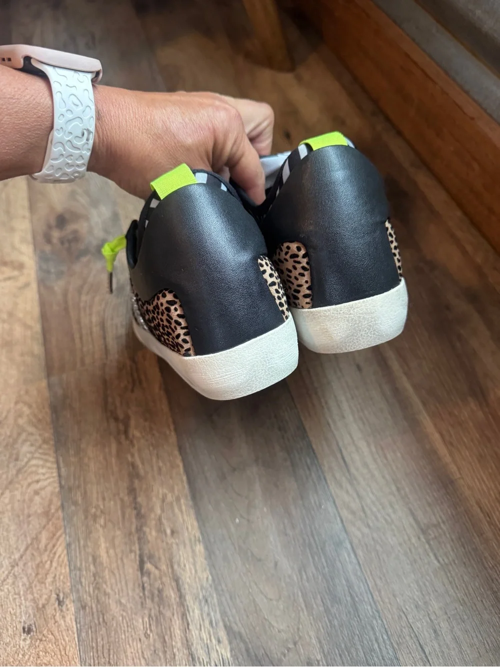 Gianni Bini Silver Star sneakers 7.5